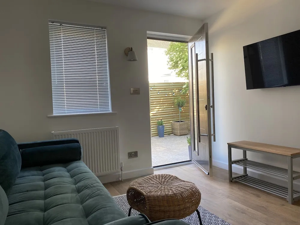 Stunning 2-bed Self Contained Oasis in Eastbourne