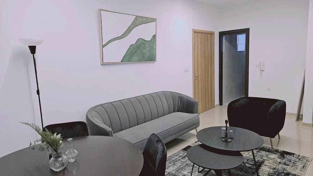 104 NIC - 303 Stay Cosmo City Suite
