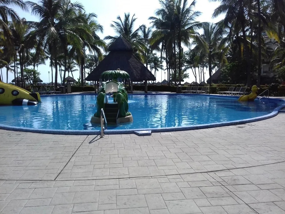 Unlimited Luxury ROSA'S CONDO