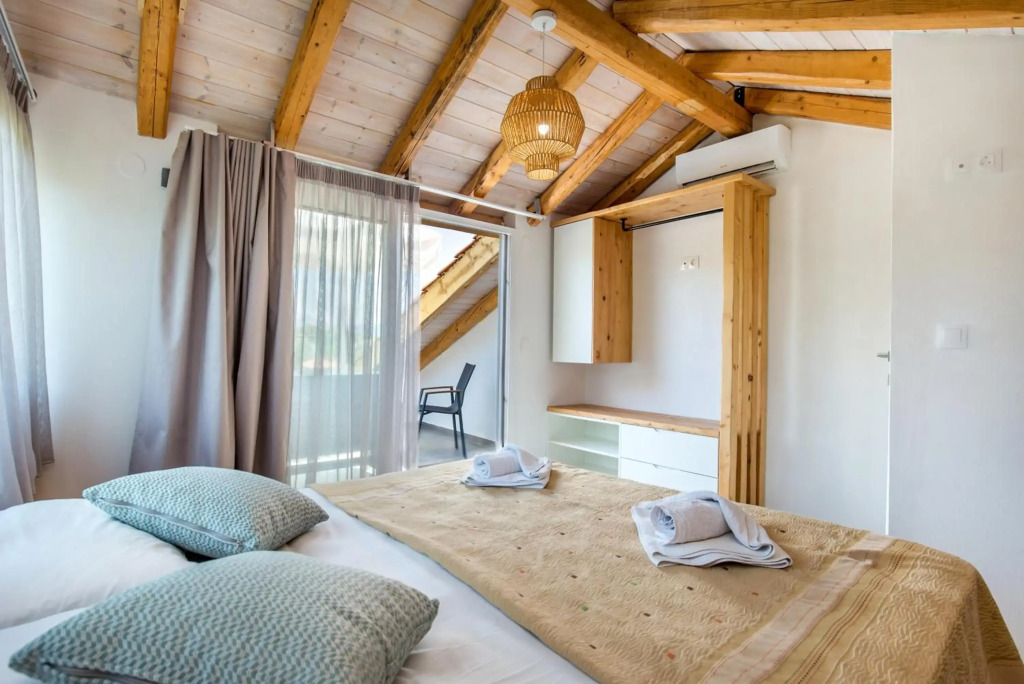 Rodon House Aparthotel