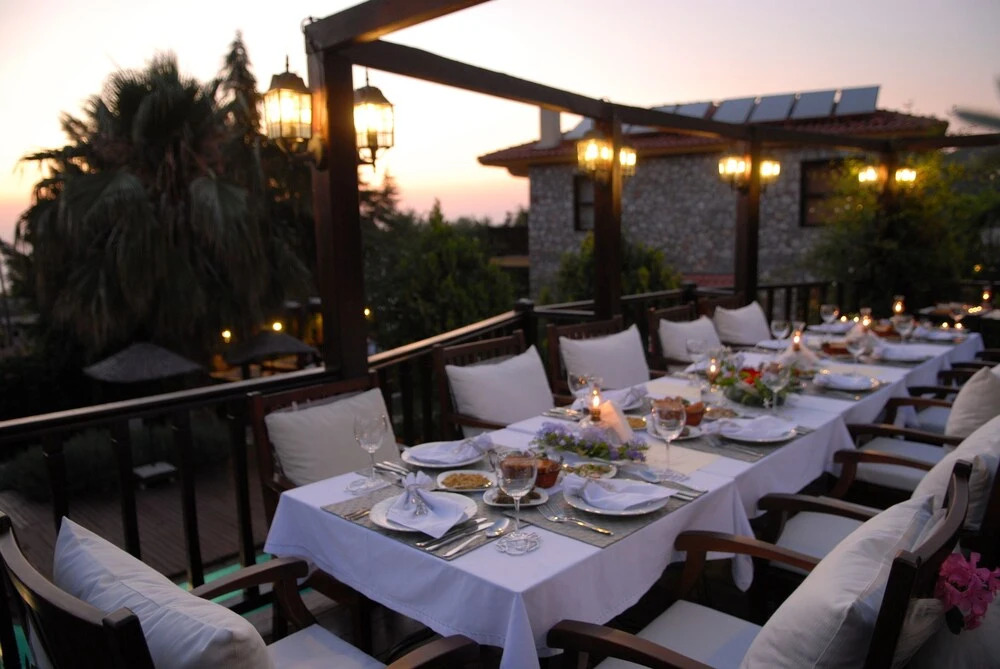 An unspoilt setting, luxurious surroundings and a warm, personal welcome
