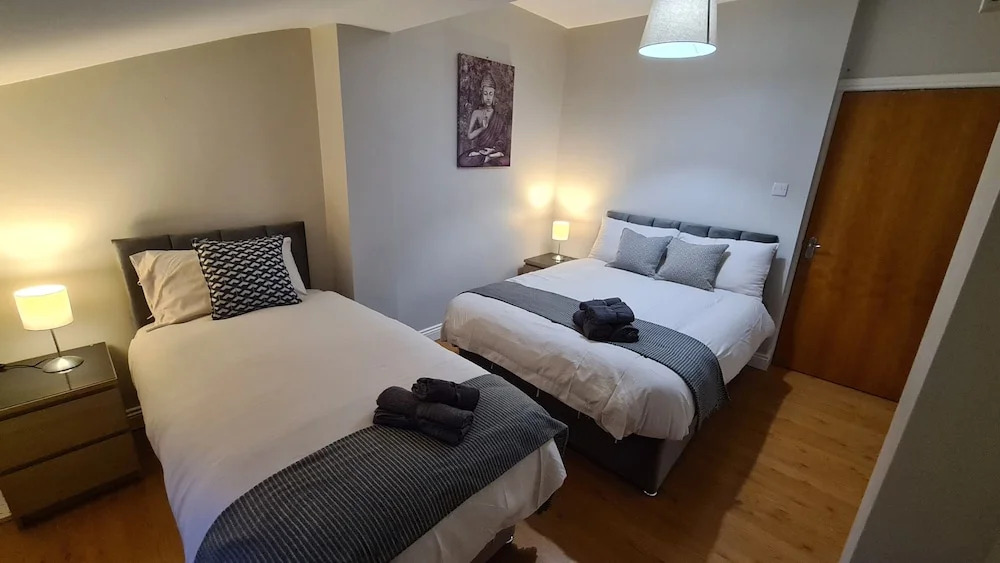 Waterworks En suite Rooms with Private Living Room
