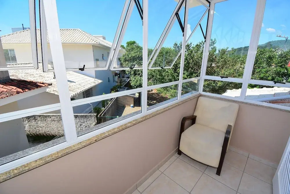 Casa com Piscina Morro das Pedras