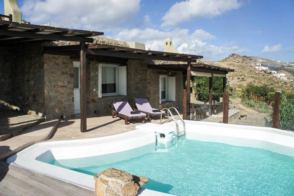 Beyond Beachfront Super Paradise Villa