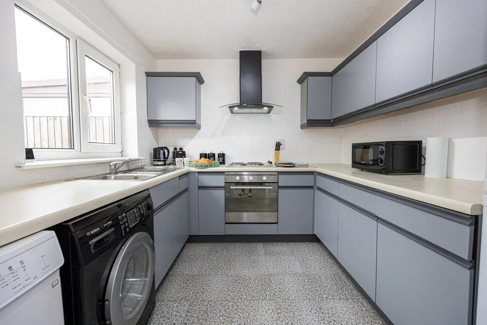 Captivating 3-bed House in Blackburn
