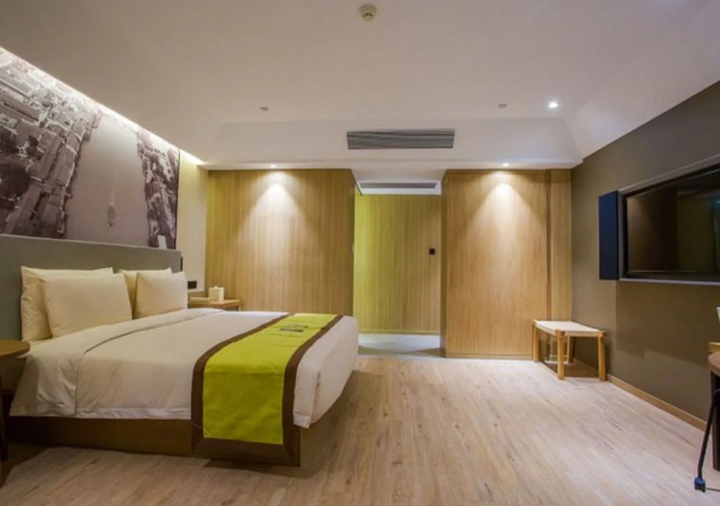 Hangzhou Yunhe Atour Hotel