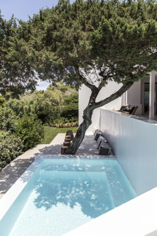 Beachfront Villa in Kavouri