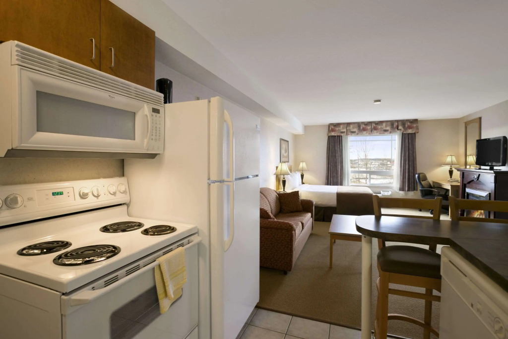 Super 8 by Wyndham Fort Nelson BC