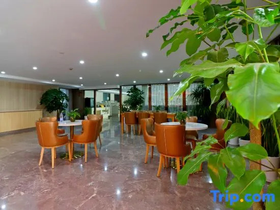 Weizun Boutique Hotel (Shanghai Hongqiao Airport National Convention and Exhibition Center store)