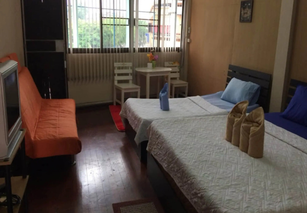 Changphuak Gate Guesthouse