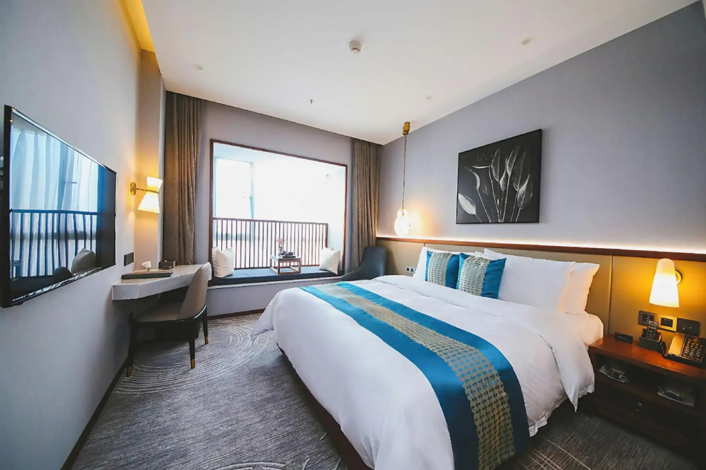 L'Oréal County Hotel (Changsha Desiqin Square Maozhutang Metro Station Branch)