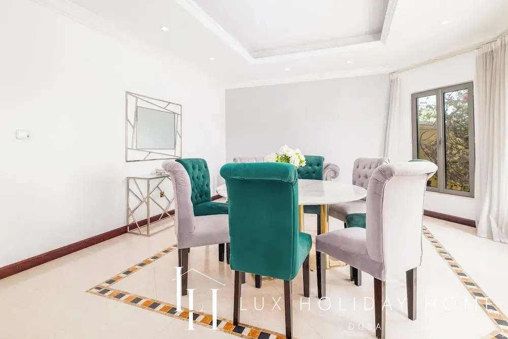 LUX Holiday Home - Frond E 1