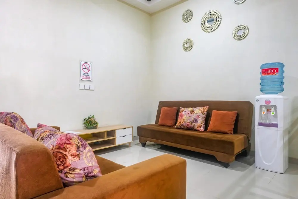RedDoorz near Malang Creative Center