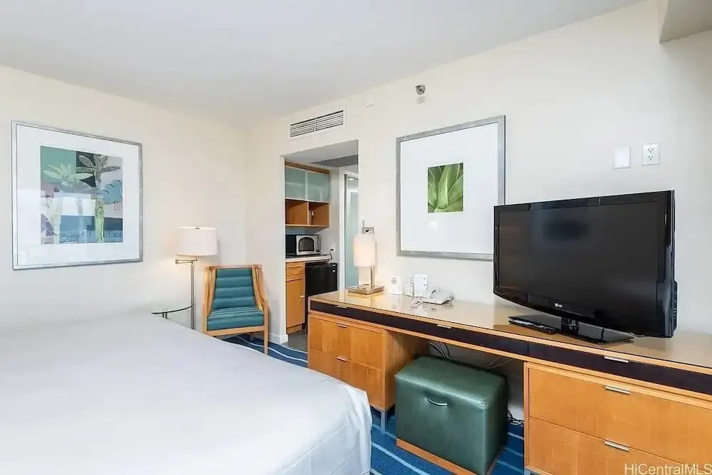 Stunning Ala Moana 1BR W Balcony & Mountain/city Views
