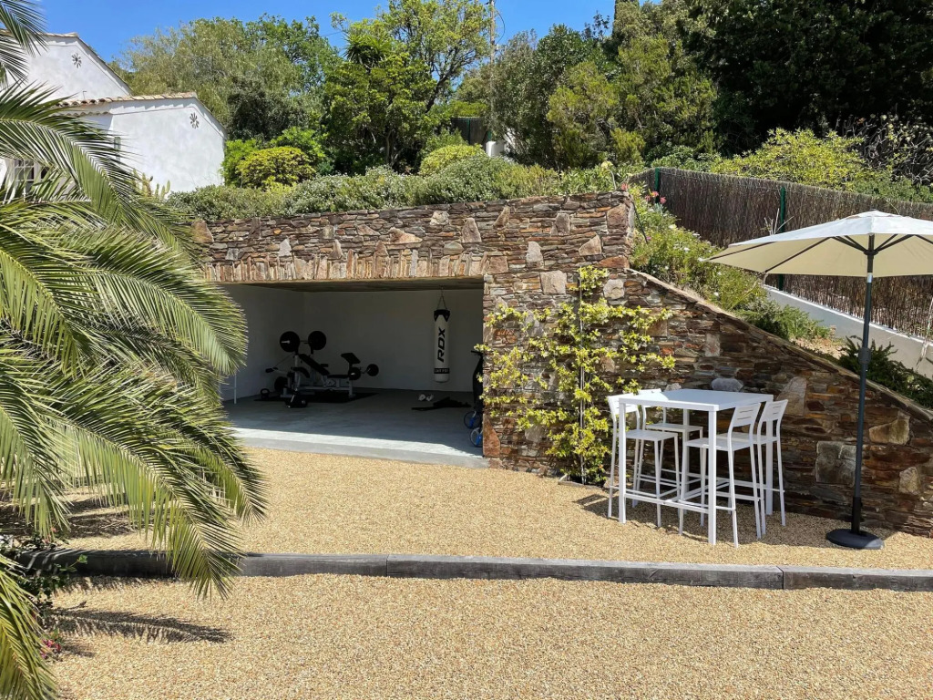 Villa in Cavalaire with Sea View & Pool