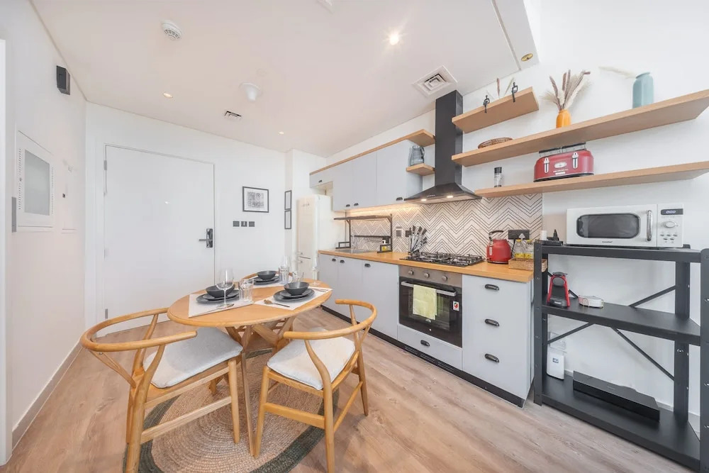 Dubai Hills Stunning 1 bed for 4 People