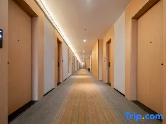 GYA Hotel (Kashgar Exhibition Center Ancient City Ethnic Specialty Food Street)