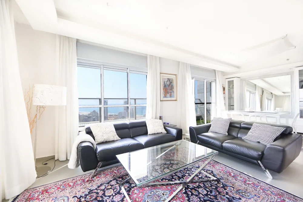 Seaview Oasis Luxurious penthouse