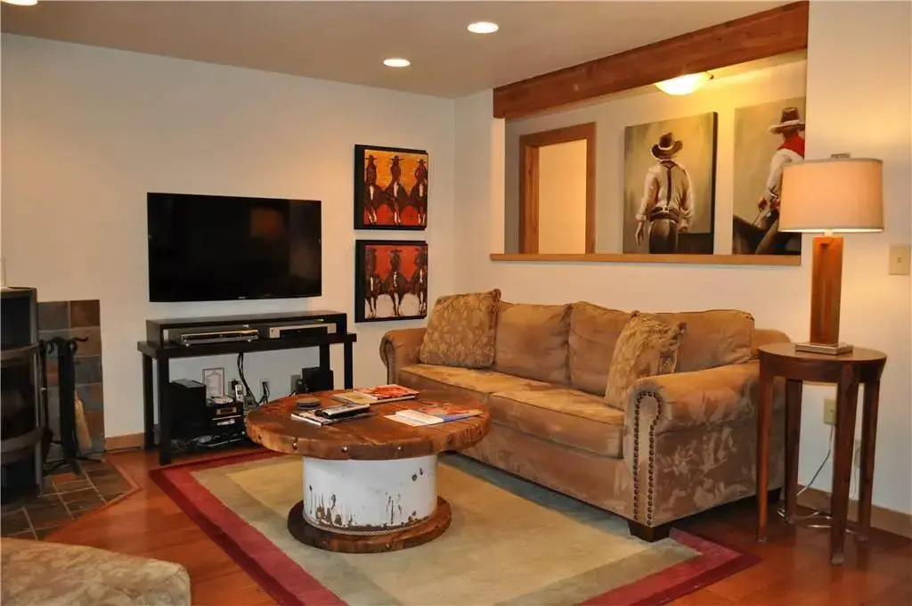 Ten Sleep - 1BR Condo #B-12 - LLH 63314
