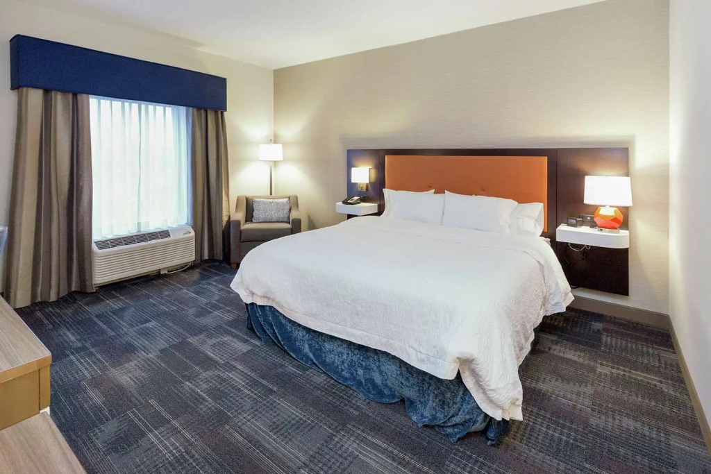 Hampton Inn & Suites Morgantown / University Town Centre