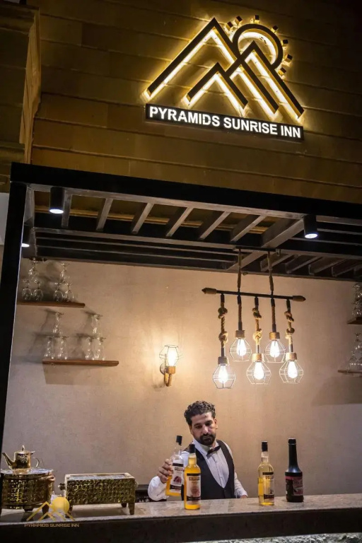 Pyramids sunrise inn