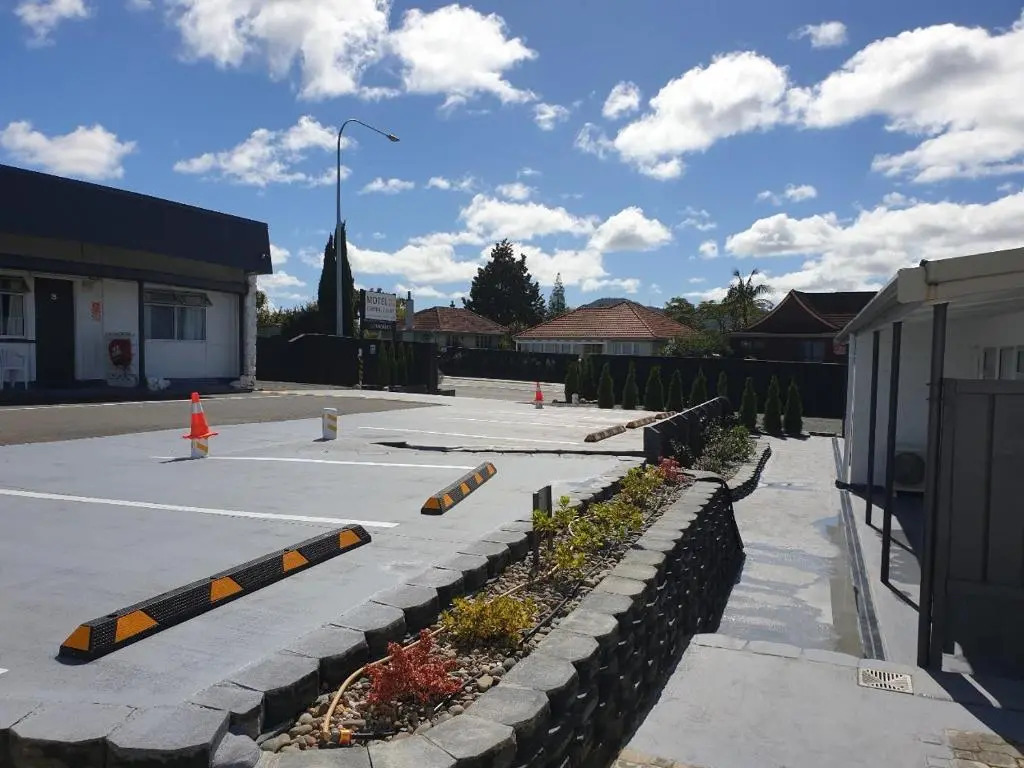 Central Court Motel
