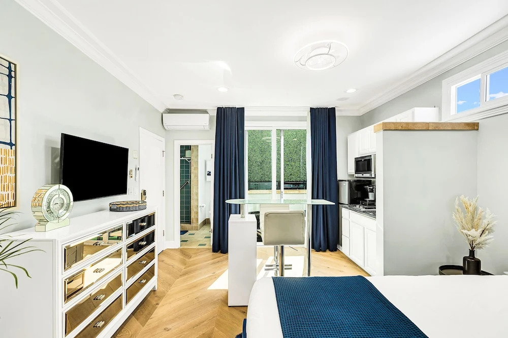 SW Beach Hotel