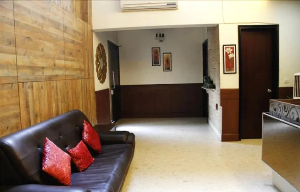 JK Rooms 143 Amazone Holiday Guest House