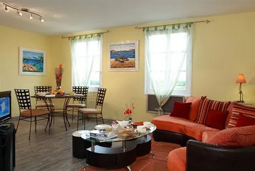 Logis Hôtel & Restaurant - Les Tuileries