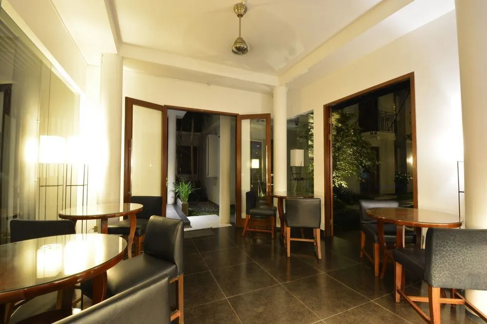 ZEN Rooms Kemang Ampera