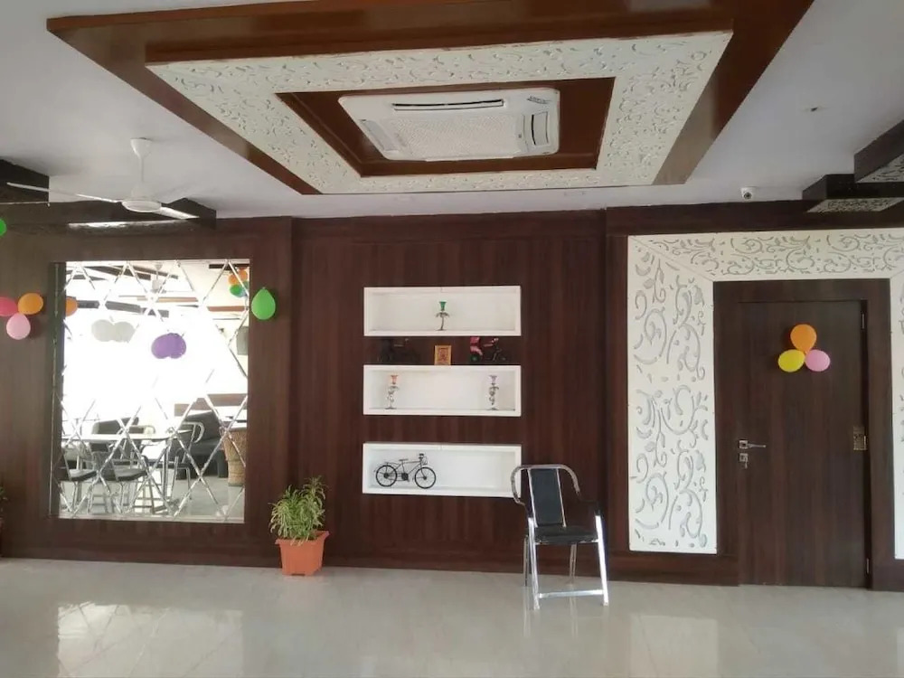 Rock Star Hotel