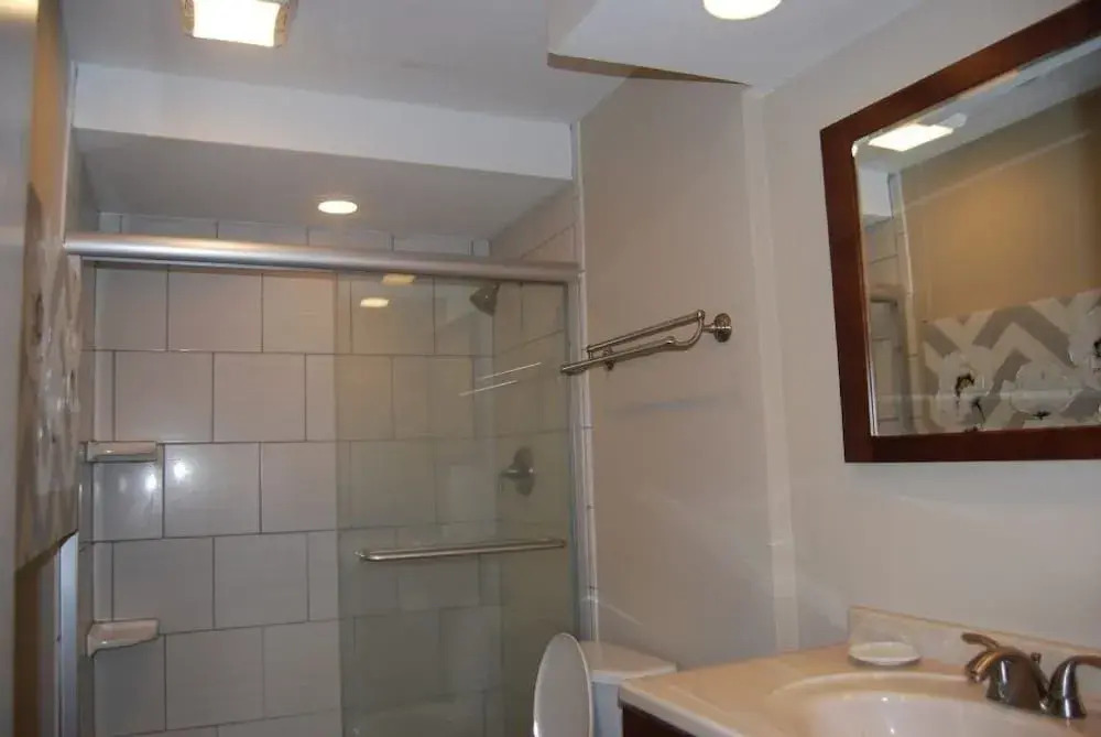 622 Queens Grant - 3 Br villa by RedAwning