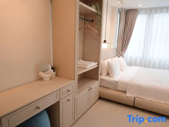 Patong Beach 2BR beautiful apartment 1 min walk