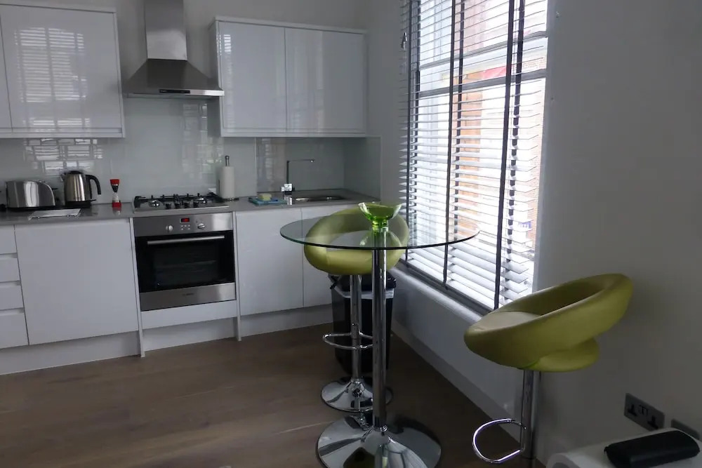 Urban Chic - Shaftesbury