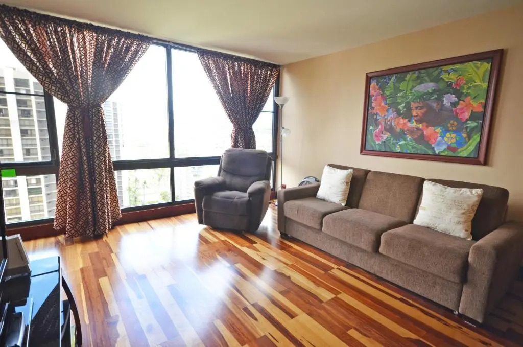 Waikiki Sunset 2105 Paradise Awaits 1-bedroom Superior Suite with Incredible Views