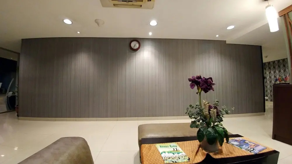 Big Studio at Cosmo Terrace Apartment Thamrin City By Travelio