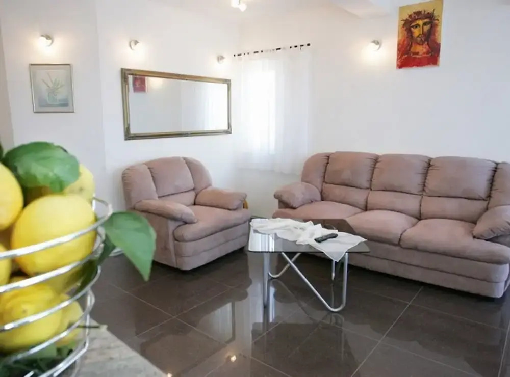 Okrug Gornji Luxurious Escape Villa with Pool