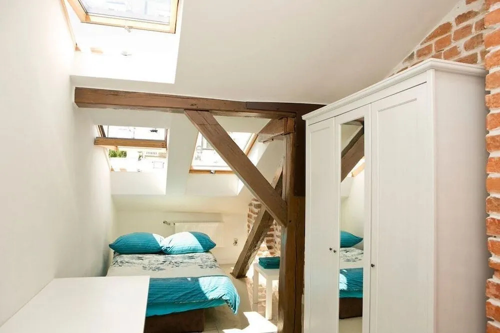 Apartamenty Hoża Attic Studio