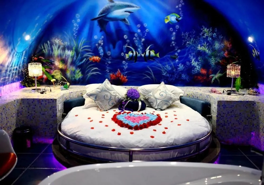 Wuhan U and I Theme Hotel