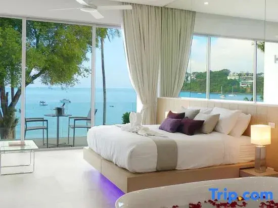 FREE $900 Daily Lux Pack - 10-Bed Beachfront Villa