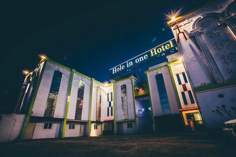 Hole in one Hotel