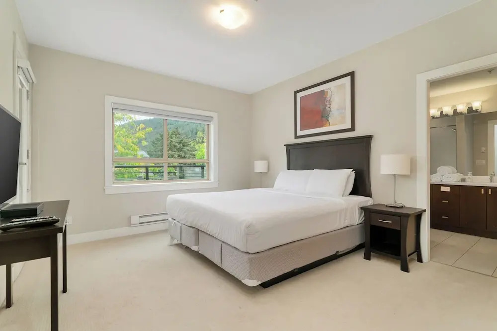 Opulent Oasis Exquisite 2Bedroom Retreat