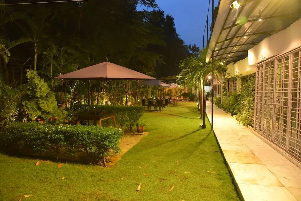 Royal Palms Luxury Service Apartment
