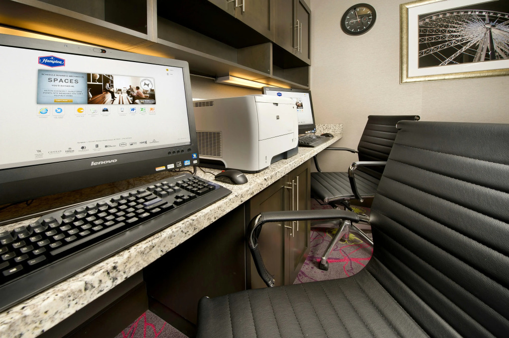 Hampton Inn & Suites - Buffalo Airport