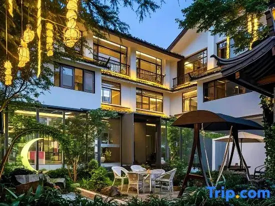 Yipinji | Mont Hidden Mist · Zen Style Designer Resort Courtyard (Lijiang Old Town Water Truck Shop)