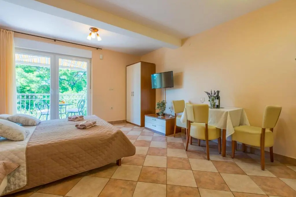 Amfora Apartments