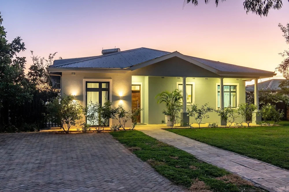 Stunning 3 Bedroom House Near Harare Airport -2297