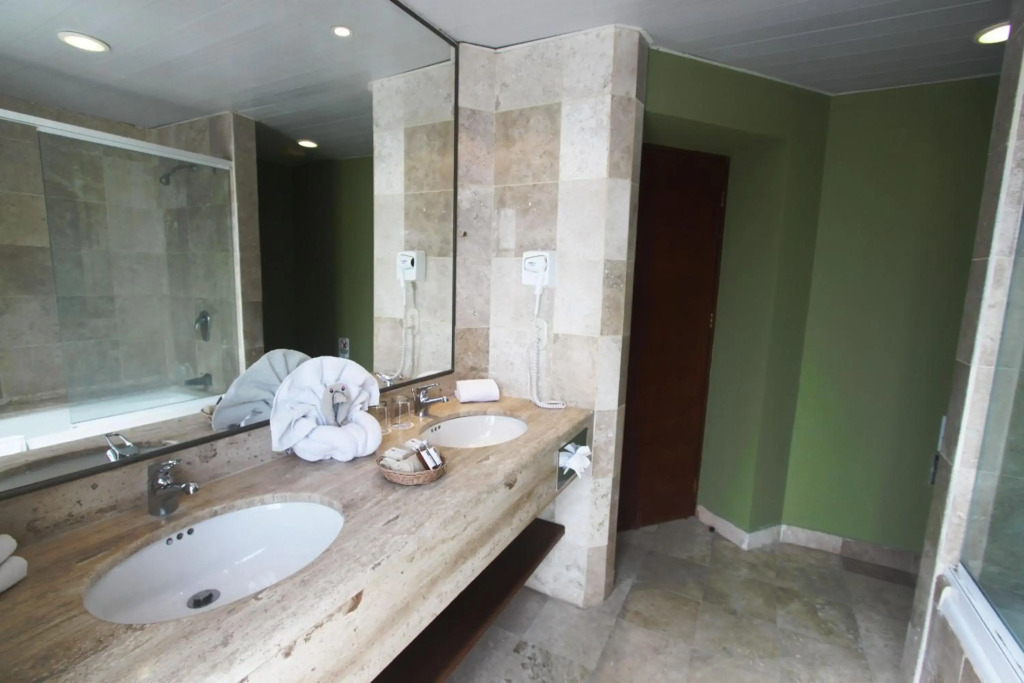 Hotel Los Itzaes by 5th av