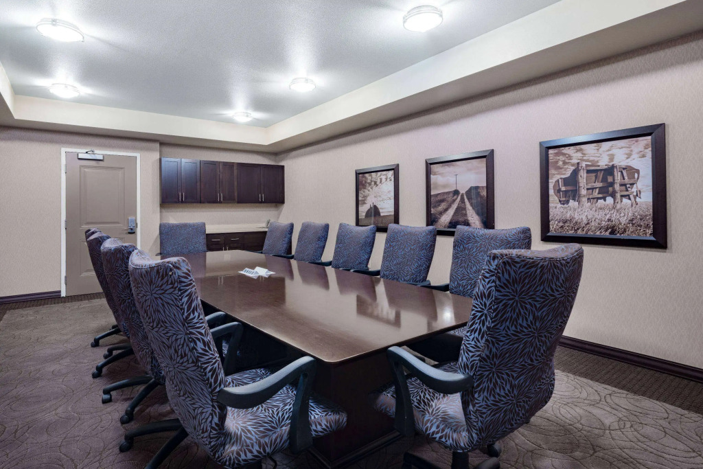 Hawthorn Extended Stay by Wyndham Dickinson