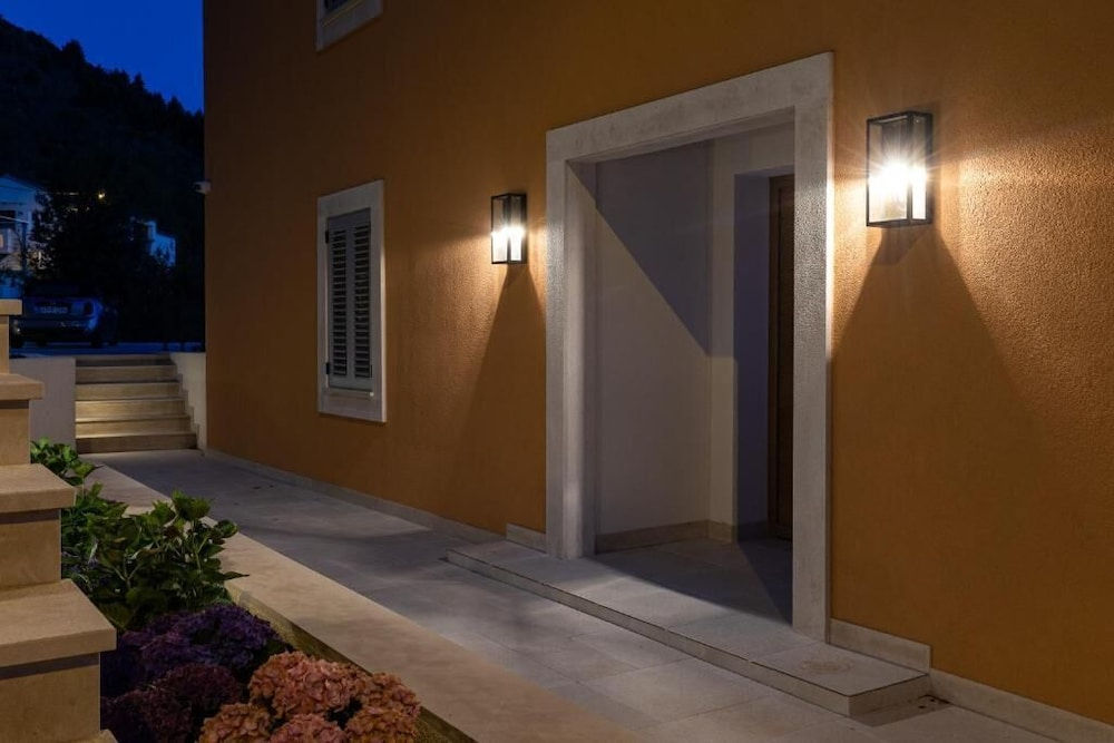 Villa RudaVista-Brand New Luxury Villa